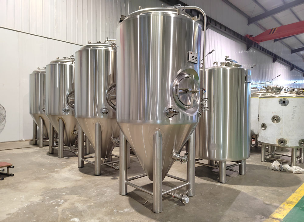 beer brewery equipment in Australia, brewery equipment, brewery, fermenter, electric heated brew house, 1000l fermenter unitank